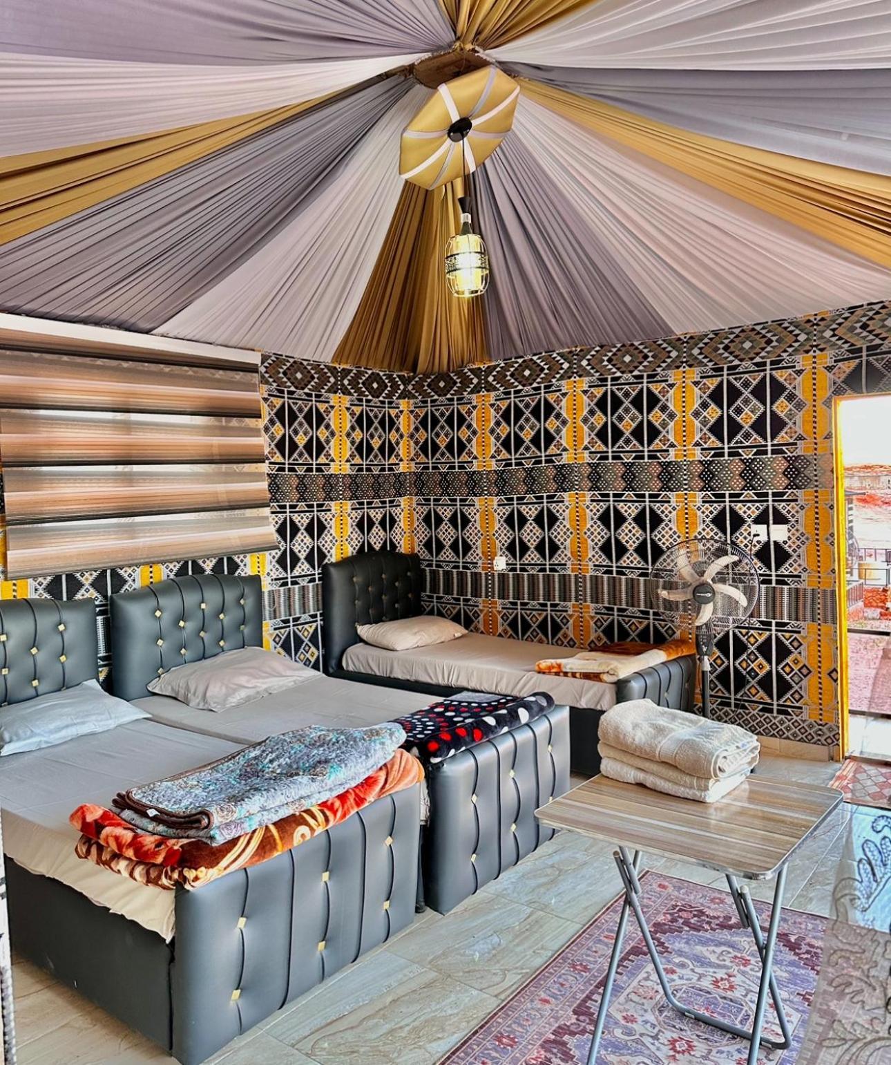Rum Flower Bubbles Luxury Camp Wadi Rum Ngoại thất bức ảnh
