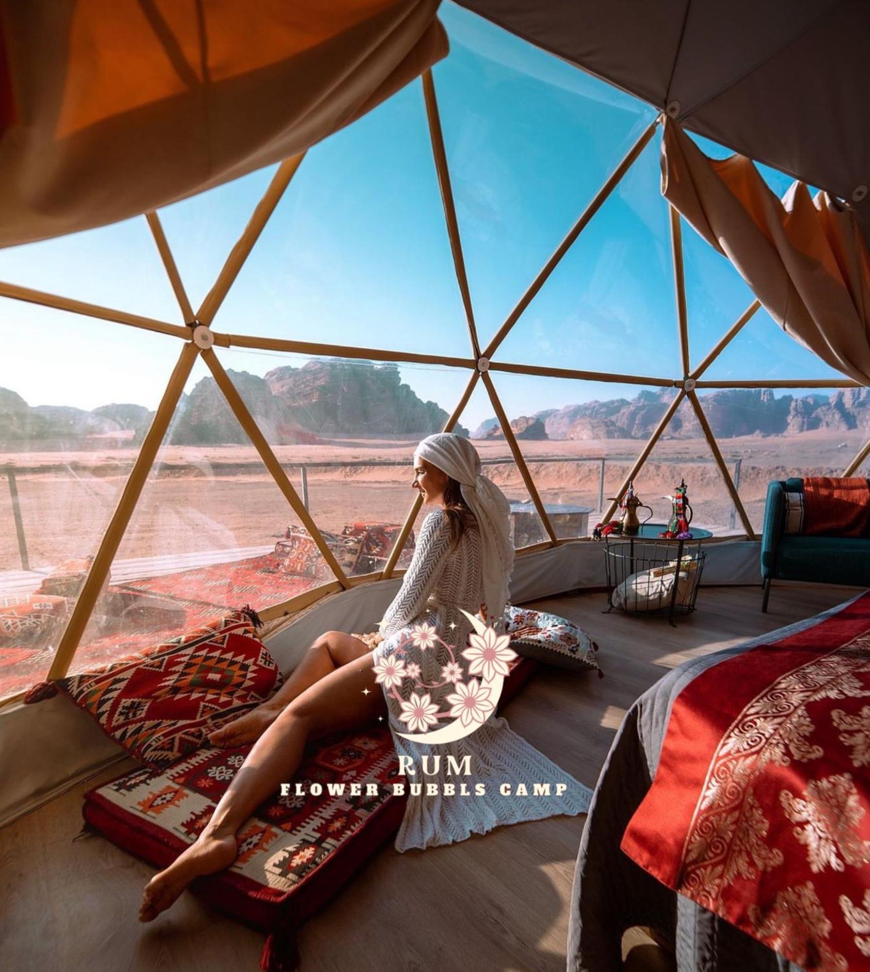 Rum Flower Bubbles Luxury Camp Wadi Rum Ngoại thất bức ảnh